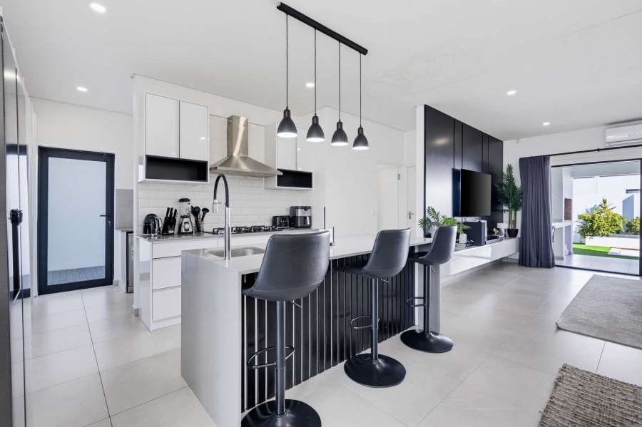 4 Bedroom Property for Sale in Sandown Western Cape